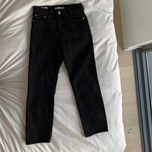 Levi’s Black High Rise Wedgie Cropped Jeans Size 24